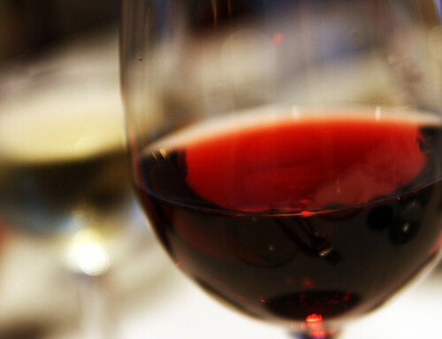 ¿Tomar una copa de vino al día es bueno para la salud?